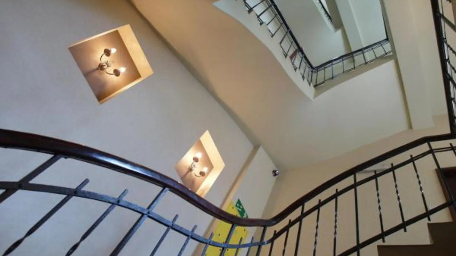 Gaya Apartments location